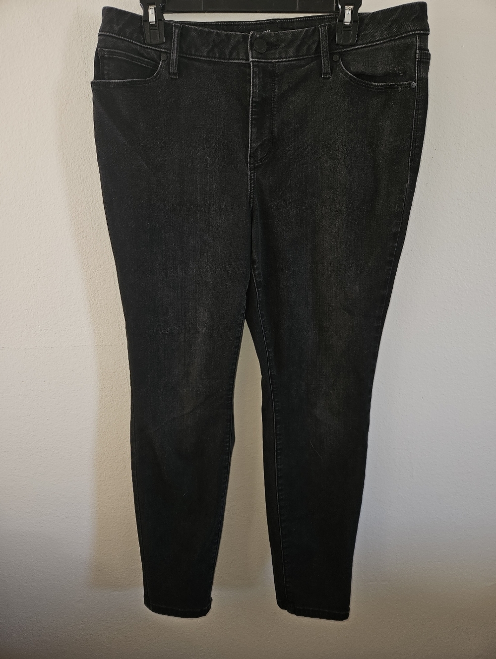Simply Vera Vera Wang Womans Black Skinny Jeans Size 16 - Picture 3 of 15